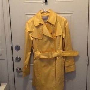 Jessica Simpson size XL yellow rain jacket